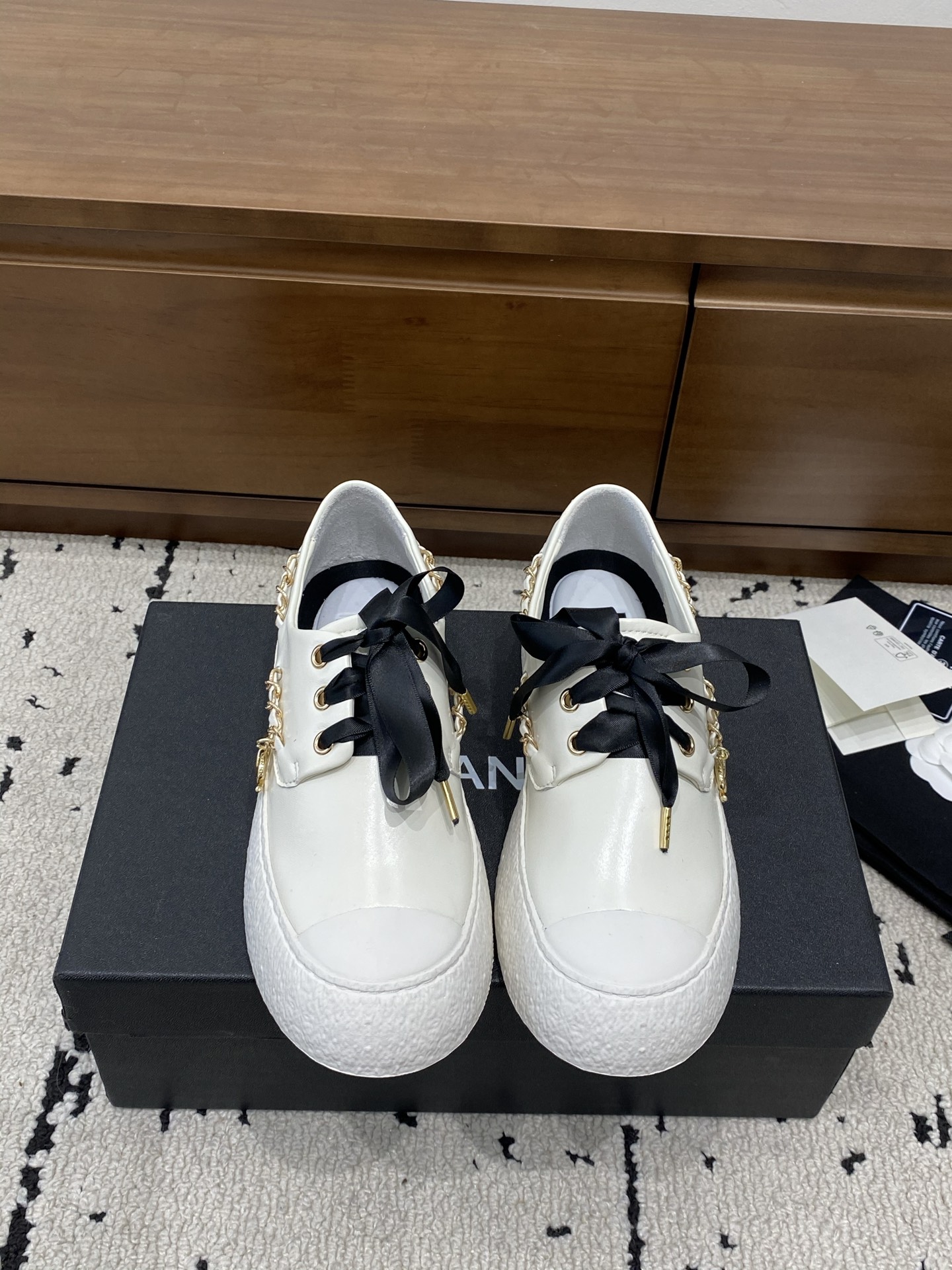 Women's high heels